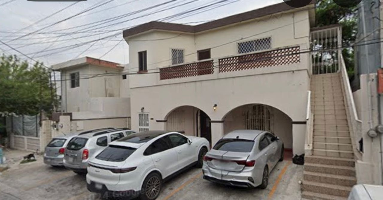 Fachada del edificio donde se ubica el consultorio en Tulancingo 317